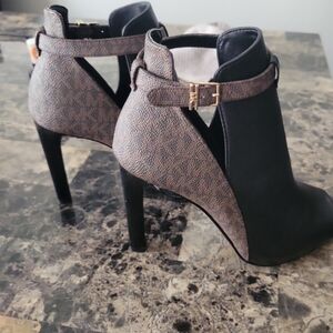 Elegant Black and Brown Women's Ankle Boots